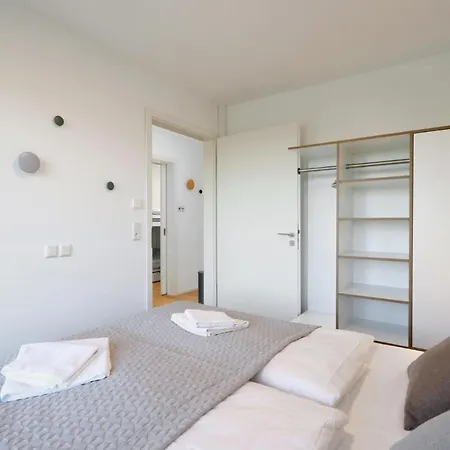2 Bedroom Cozy In Lembruch-duemmer * Lembruch